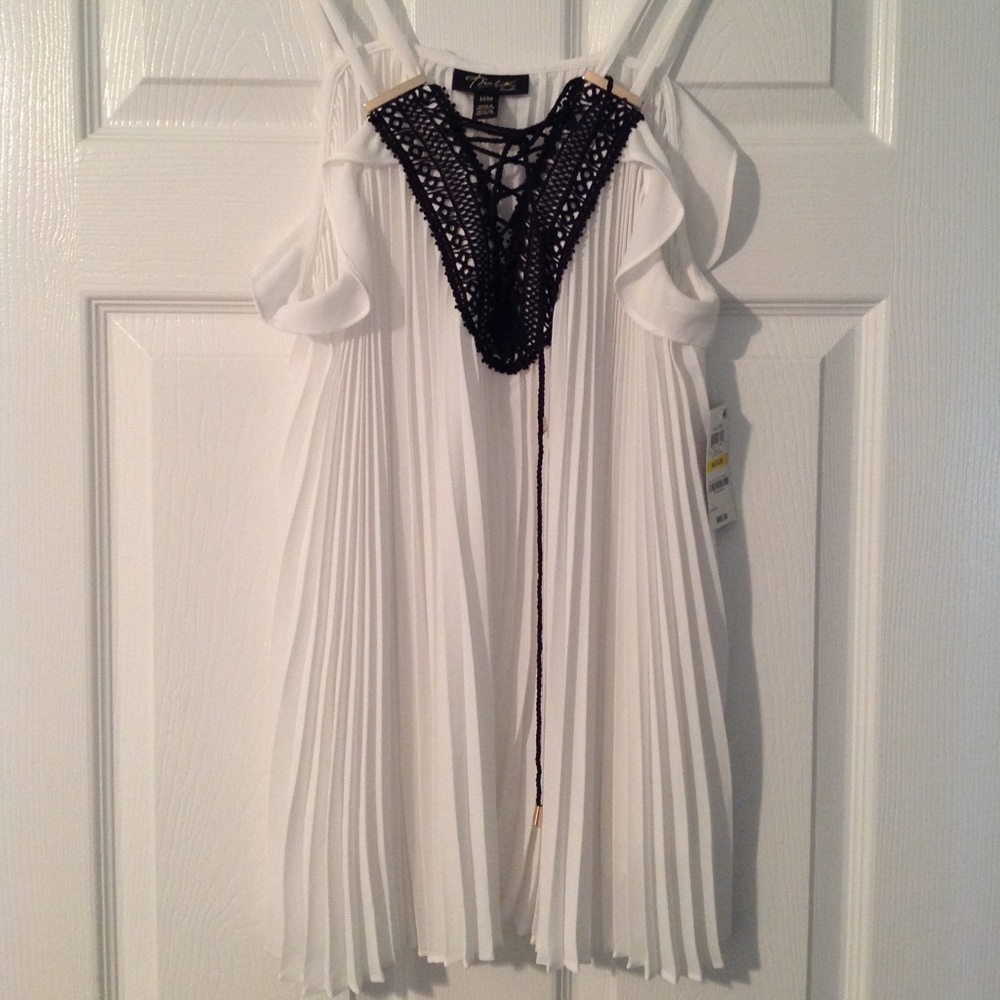 Dressy shirt by Thalia